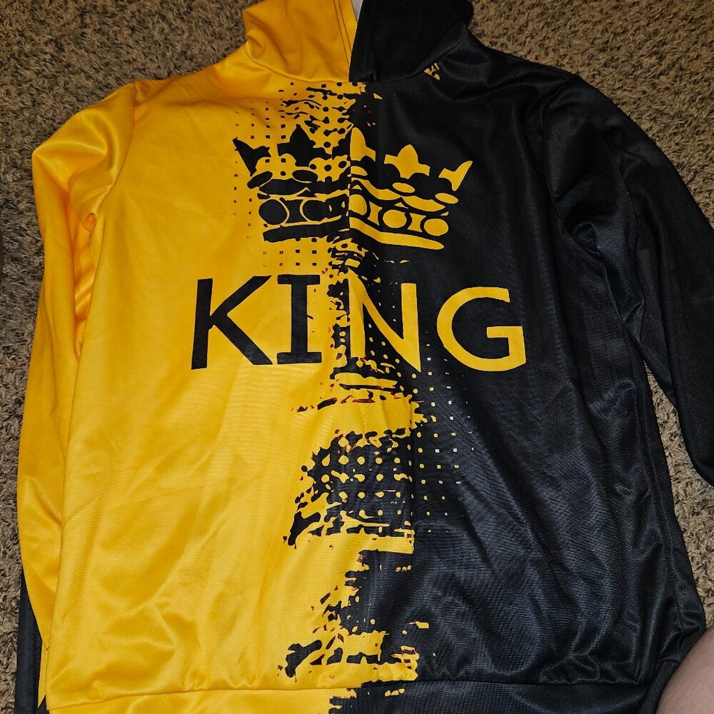 New sweatsuit out fit size med